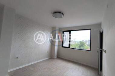 Vânzare - Apartament în Avtogara,  Varna
