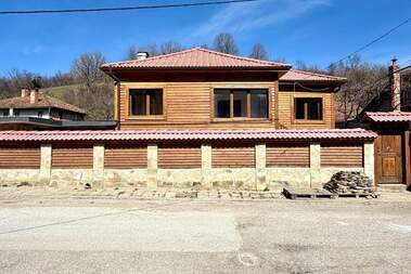Vânzare - Casă în Drenta,  Veliko Tărnovo