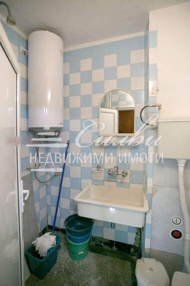 Închiriere - Apartament în Dobrudjanski,  Șumen