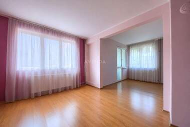 For sale - House in Vladaia,  Sofia