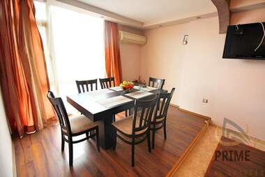 Închiriere - Apartament în Văzrajdane,  Burgas
