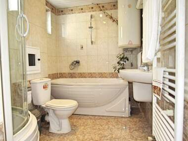 Închiriere - Apartament în Lazur,  Burgas
