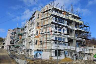 Продажба - Паркомясто във Виница,  Варна