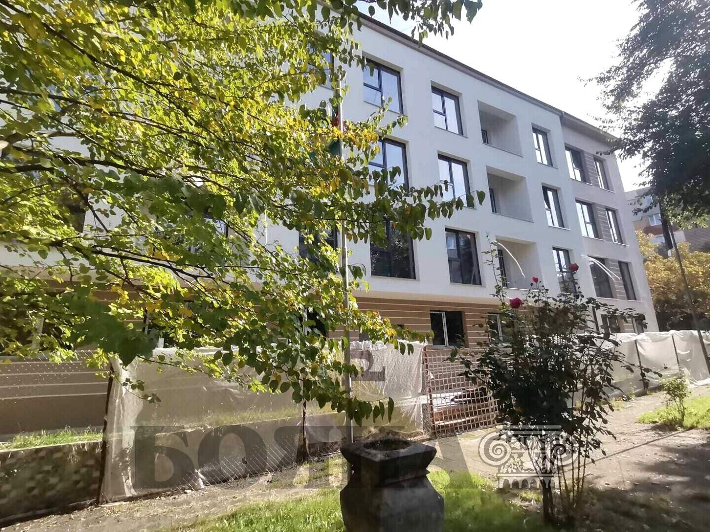 Тристаен Апартамент в Цветница, Русе – снимка 4