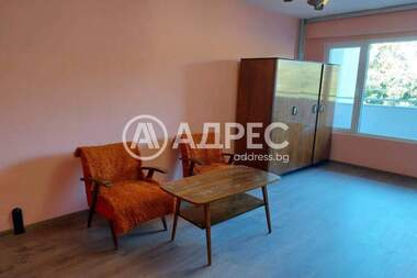 Închiriere - Apartament în Văzrajdane,  Burgas