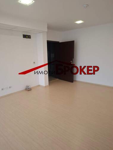 Kira - Ofis/Güzellik salonu/Diş ofisi olarak Centar,  Sliven