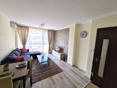 Închiriere - Apartament în Mladejki hălm,  Plovdiv