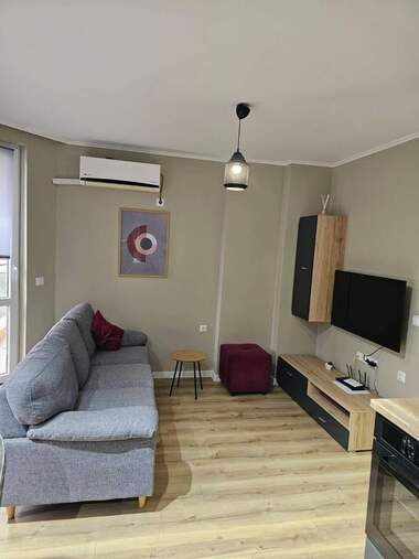 Închiriere - Apartament în Izgrev,  Burgas
