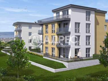 Vânzare - Apartament în Pceelina,  Varna