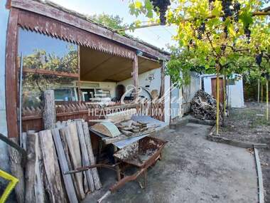 For sale - House in Pod manastira,  Shumen