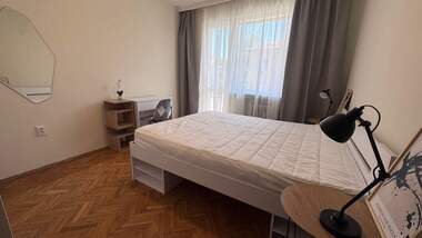 Închiriere - Apartament în Center,  Sofia