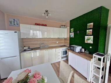 Miete - Wohnung in Izgrew,  Burgas