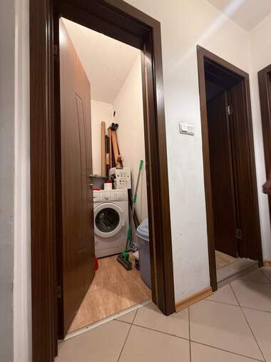 Închiriere - Apartament în Văzrajdane,  Burgas