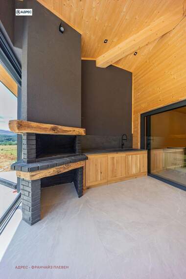 For sale - House in Aprilci,  Lovech