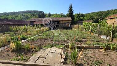 For sale - House in Dobromirka,  Gabrovo