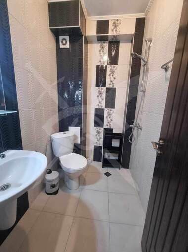 Închiriere - Apartament în Kolhozen pazar,  Varna