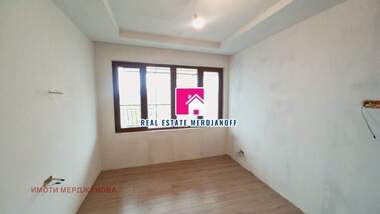 Vânzare - Apartament în Kazanski-iztok,  Stara Zagora