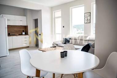 Miete - Wohnung in Winiza,  Warna