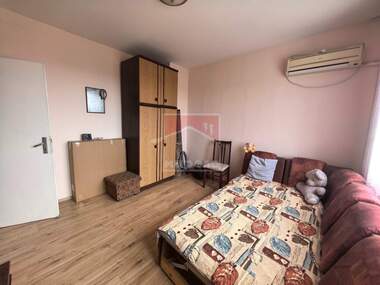 For sale - Apartment in Center,  Iambol