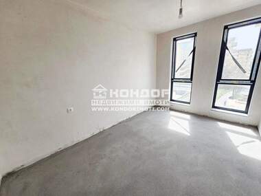 Vânzare - Apartament în Kărșiaka,  Plovdiv