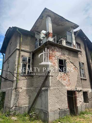 For sale - House in Center,  Pernik