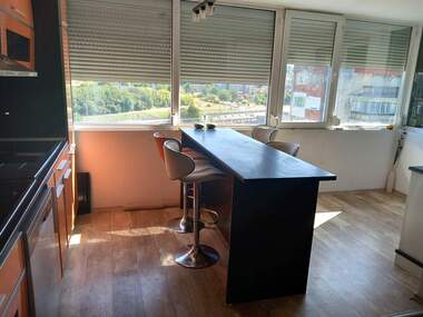 Vânzare - Apartament în Țentralen iujen raion,  Ruse