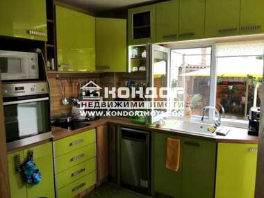 Vânzare - Etaj din casă în Kiuceuk Parij,  Plovdiv