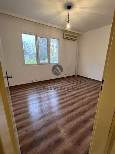 For sale - Apartment in Kiuchuk Parij,  Plovdiv
