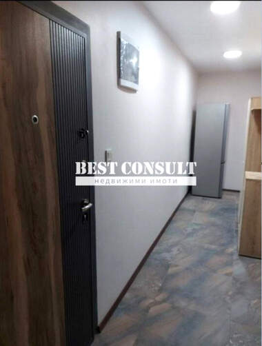 Închiriere - Apartament în Center,  Ruse