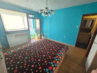 Închiriere - Apartament în Lazur,  Burgas