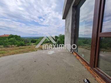For sale - House in Borovec - Iug,  Varna