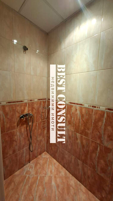 Închiriere - Apartament în Center,  Ruse