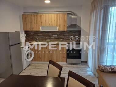 Închiriere - Apartament în Kolhozen pazar,  Varna