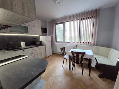 Închiriere - Apartament în Ideal City Center,  Pleven
