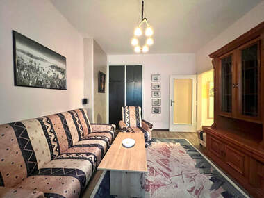 Închiriere - Apartament în Center,  Sofia