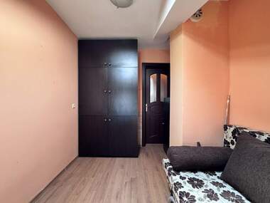 Продажба - Апартамент в Дружба 3,  Русе