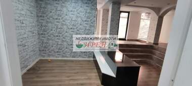 Kira - Güzellik salonu/Ofis/Depo/Diş ofisi olarak Centar,  Iambol