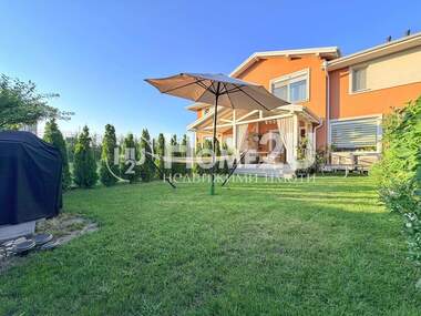 Kira - Ev olarak Iagodovo,  Plovdiv