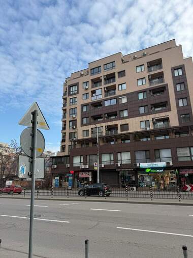 Vânzare - Apartament în Kărșiaka,  Plovdiv