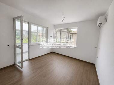 Vânzare - Apartament în Hristo Smirnenski,  Plovdiv