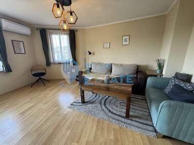 For sale - Floor of a house in Centеr,  Veliko Tarnovo