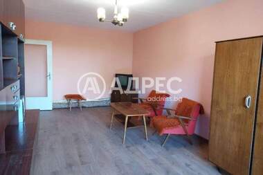 Închiriere - Apartament în Văzrajdane,  Burgas