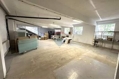 For rent - Storage Unit in Promishlena zona - Zapad,  Ruse