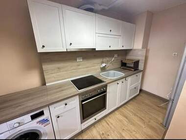 Închiriere - Apartament în Mladejki hălm,  Plovdiv