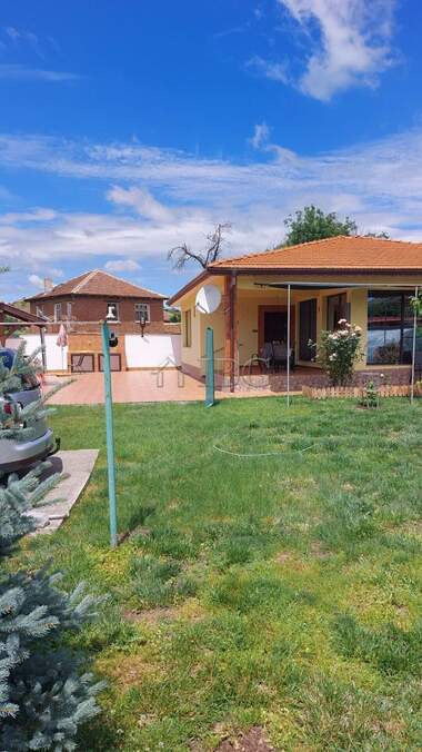 For sale - House in Fakiya,  Burgas