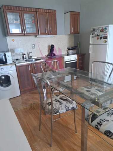 Închiriere - Apartament în Alen mak,  Varna