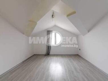 For sale - House in Zdravets,  Varna