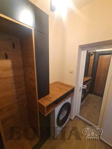 Închiriere - Apartament în Zdraveț Iztok,  Ruse
