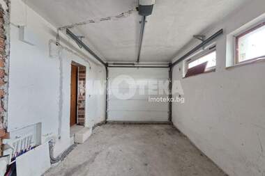 For sale - House in Voluiak,  Sofia