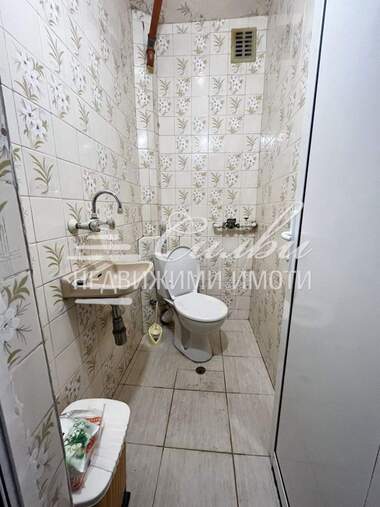Închiriere - Apartament în Dobrudjanski,  Șumen